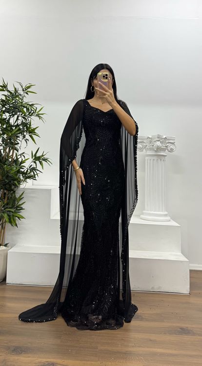 Siyah İşlemeli Pelerinli  Abiye Elbise